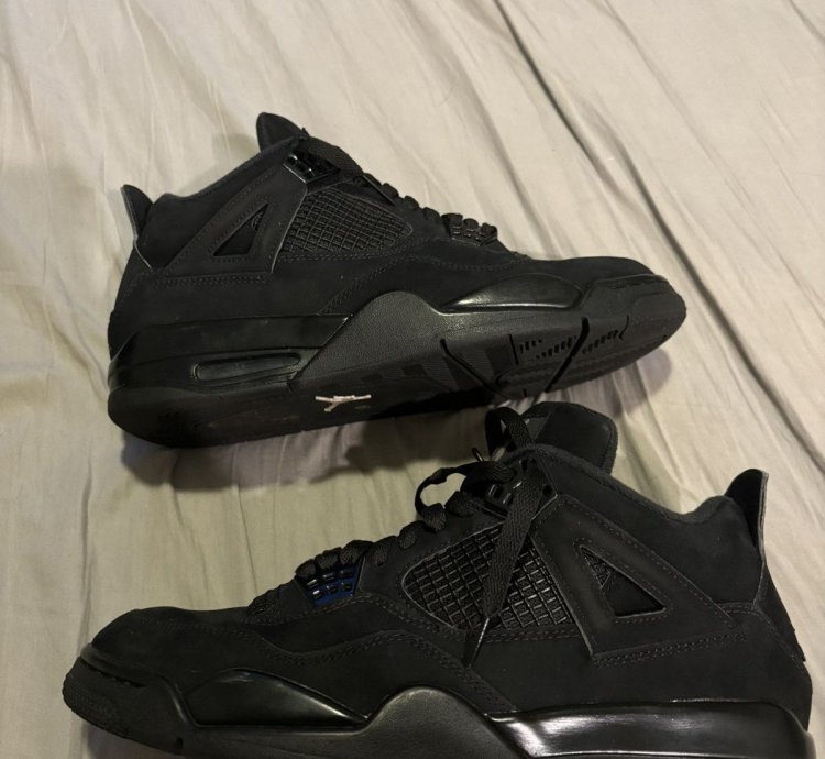 Air Jordan 4 Black Cats 2020