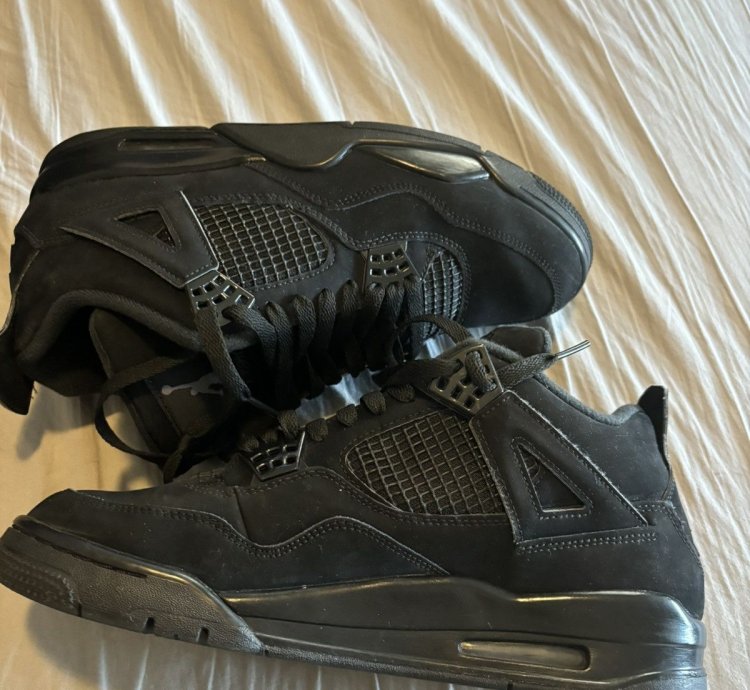 Air Jordan 4 Black Cats 2020