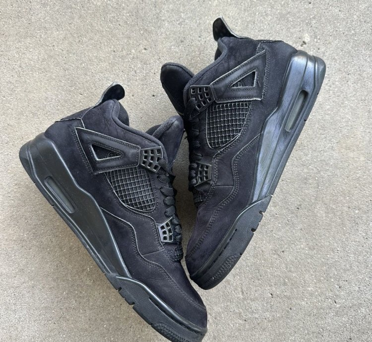 Air Jordan 4 Retro Black Cat 2020 Size 9 5