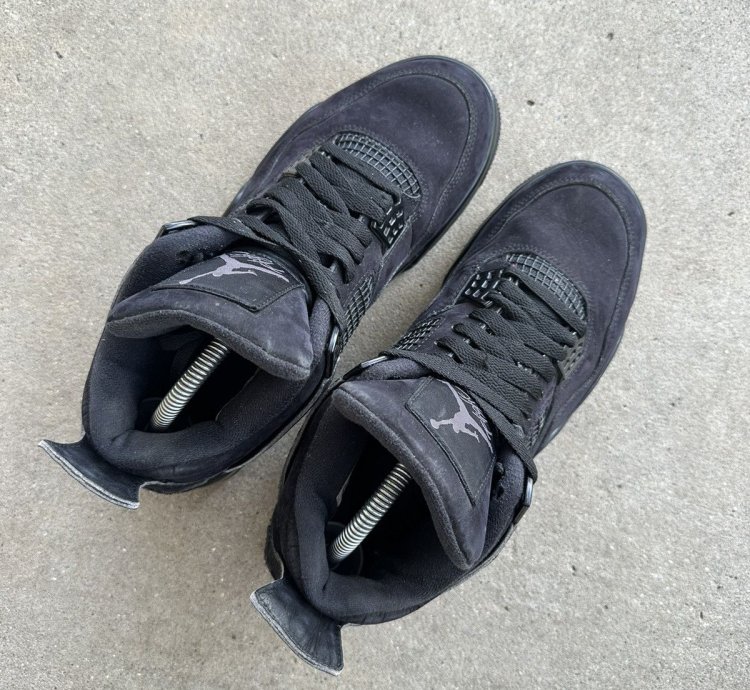 Air Jordan 4 Retro Black Cat 2020 Size 9 5