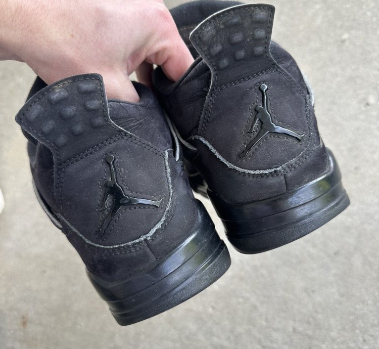 Air Jordan 4 Retro Black Cat 2020 Size 9 5