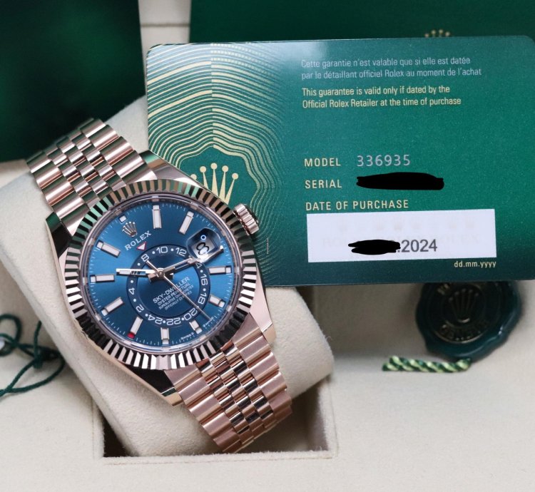 Rolex Sky-dweller Blue Dial Complete Mint Rose Gold Sunburst 42mm Jubilee Fluted Sky 336935