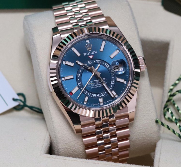Rolex Sky-dweller Blue Dial Complete Mint Rose Gold Sunburst 42mm Jubilee Fluted Sky 336935
