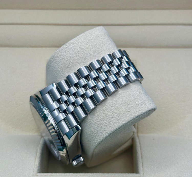 Rolex Sky-dweller Blue Dial Jubilee