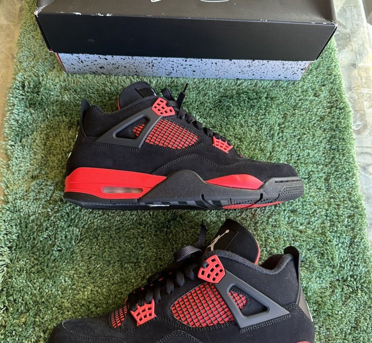 Air Jordan 4 Retro Red Thunder