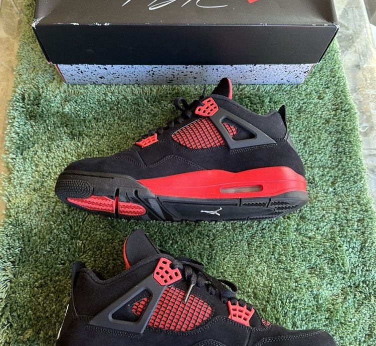 Air Jordan 4 Retro Red Thunder