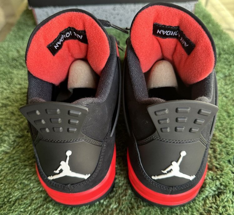 Air Jordan 4 Retro Red Thunder