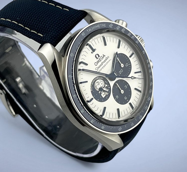 Omega Speedmaster 2024 Speedmaster Snoopy 50th Anniversary