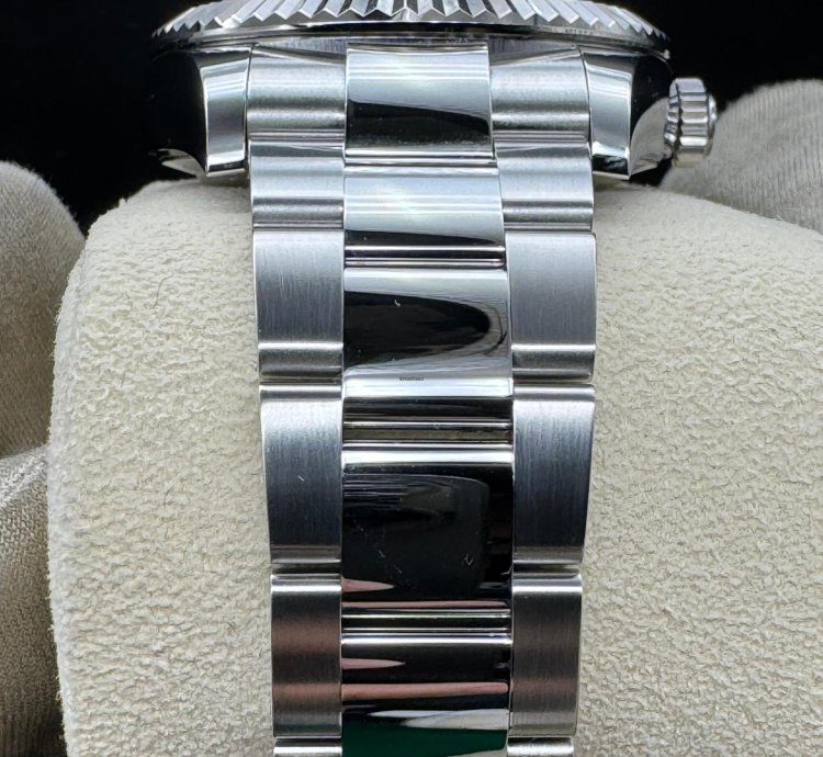 Rolex Sky-dweller Blue Dial Unworn