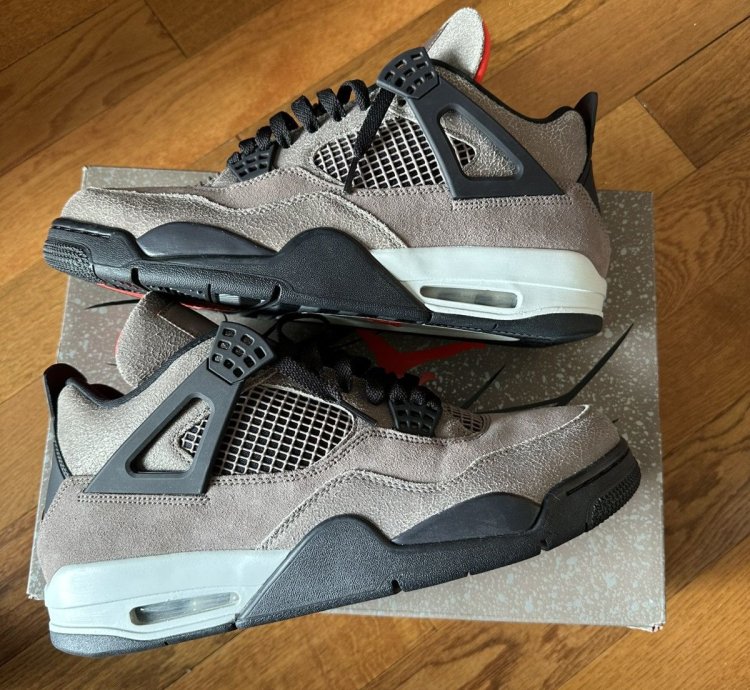 Air Jordan 4 Taupe Haze
