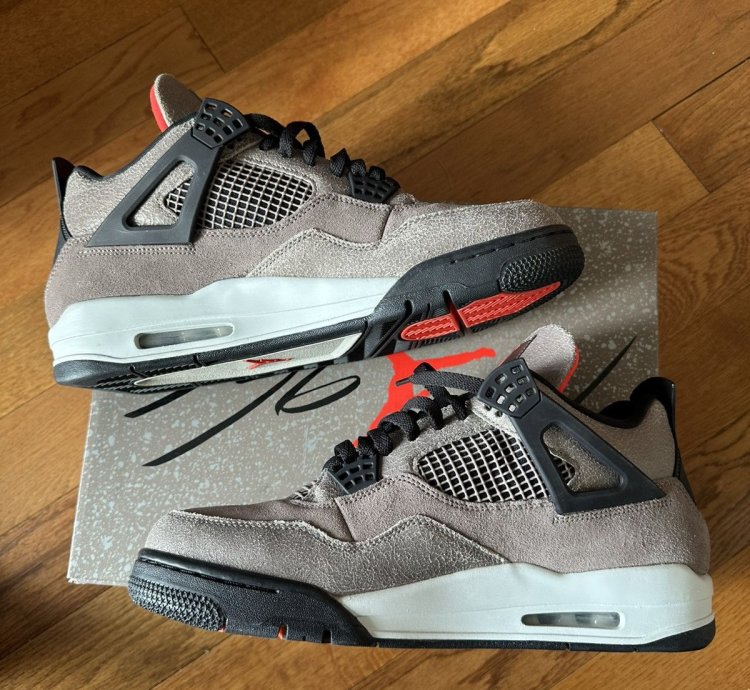 Air Jordan 4 Taupe Haze