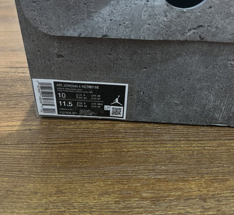 Air Jordan 4 Wet Cement