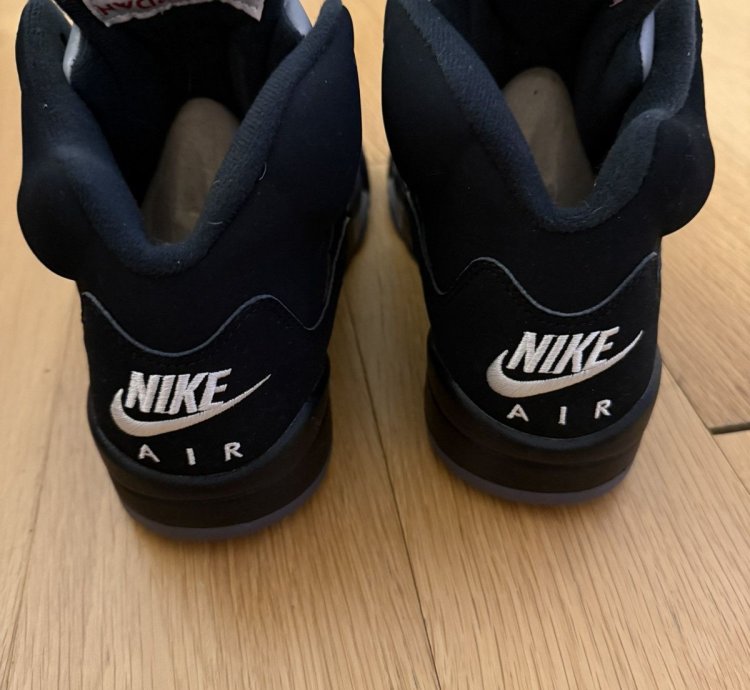 Air Jordan 5 Metallic 2016