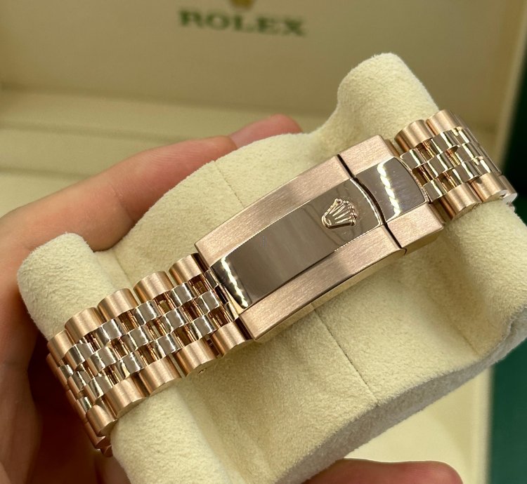 Rolex Sky-dweller Choc Jub