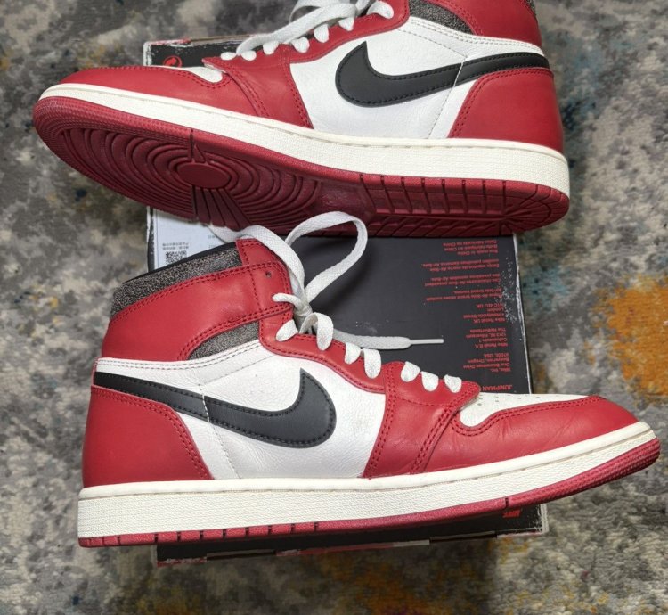 Air Jordan Retro 1 Lost And Found Size 10