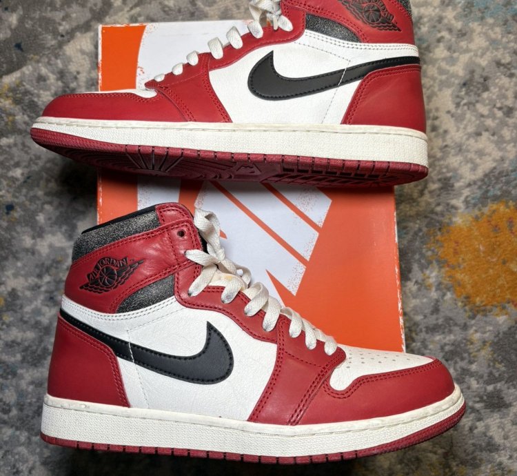 Air Jordan Retro 1 Lost And Found Size 9