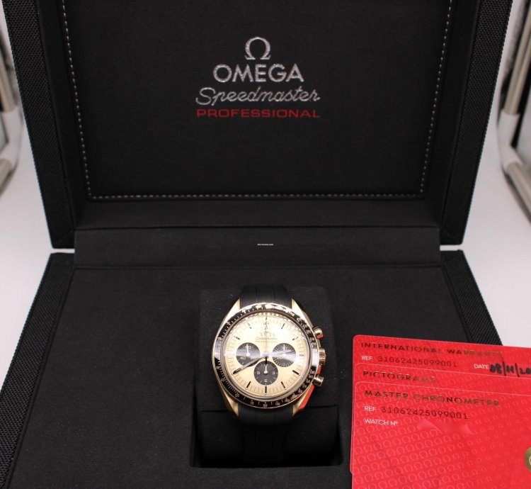 Omega Speedmaster 31062425099001 Yellow Gold Full Set Like New