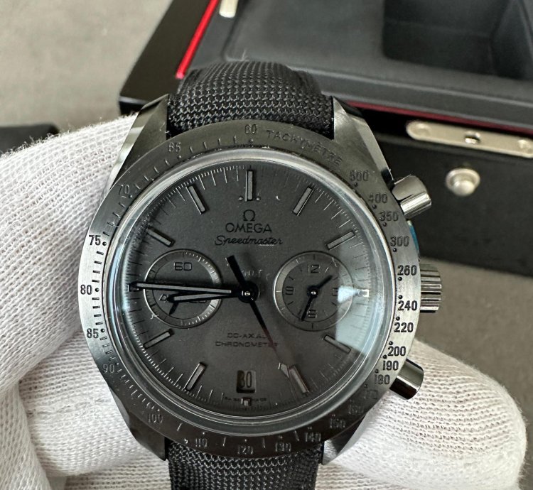Omega Speedmaster 311 92 44 51 01 005