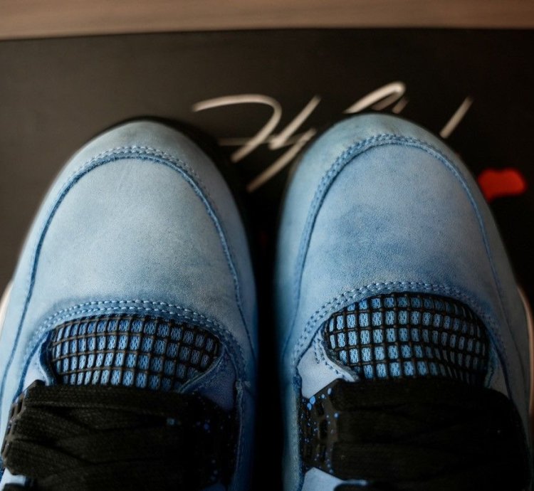Air Jordan Retro 4 Travis Scott Cactus Jack