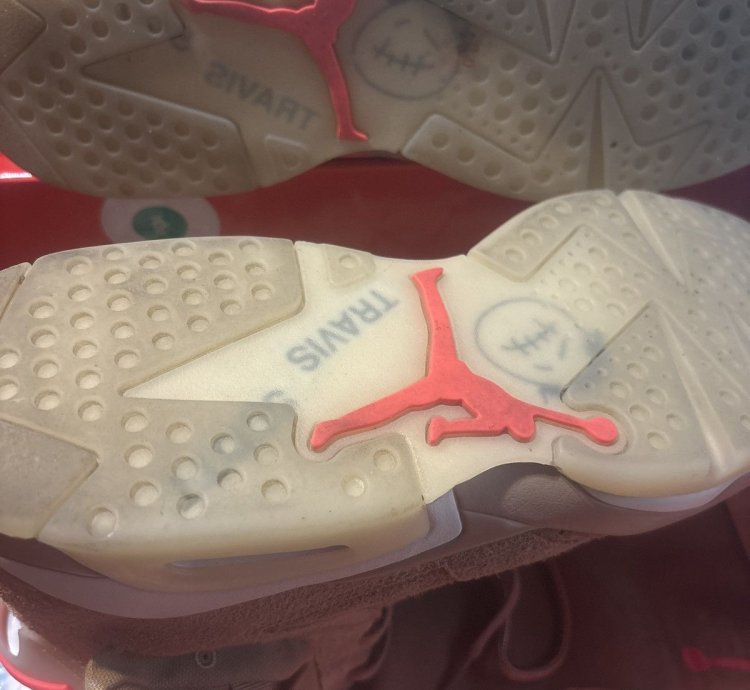 Air Jordan Travis Scott 6s