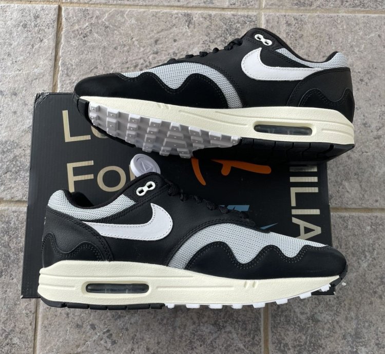 Air Max 1 Patta Waves Black Metallic Size 9 5
