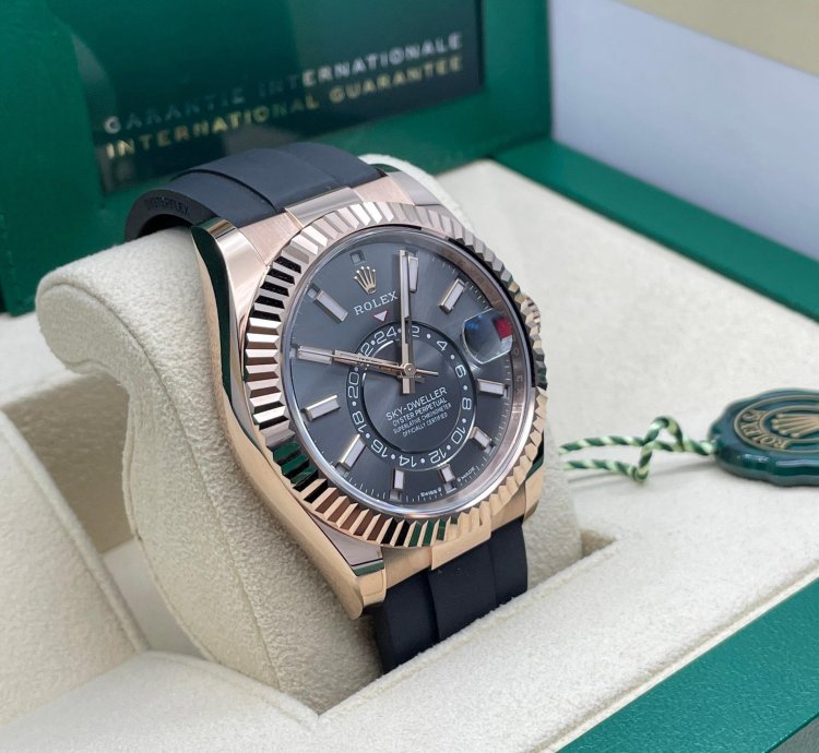 Rolex Sky-dweller Everose Gold Oysterflex Grey 2025