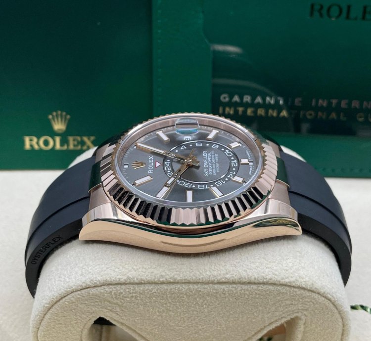Rolex Sky-dweller Everose Gold Oysterflex Grey 2025