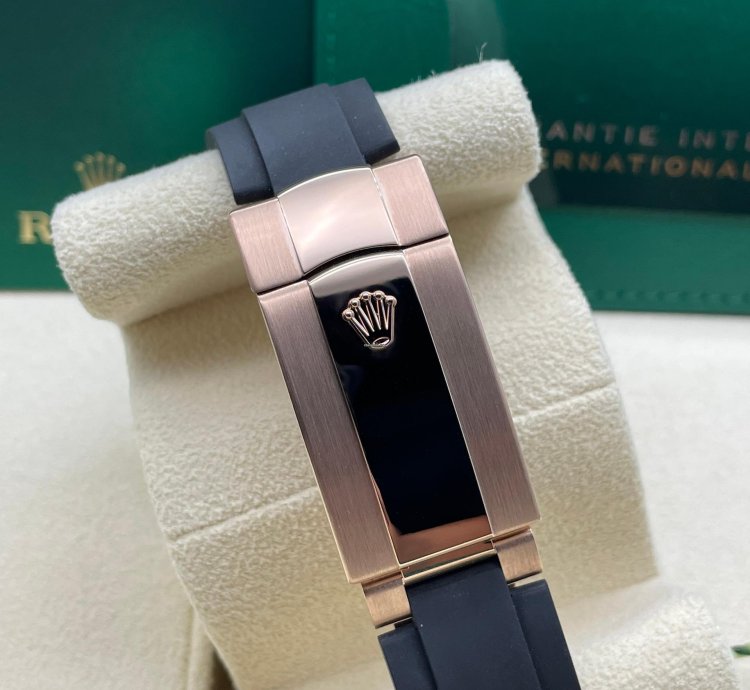 Rolex Sky-dweller Everose Gold Oysterflex Grey 2025