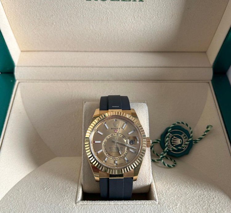 Rolex Sky-dweller Full Set Boite Papier Tat Neuf