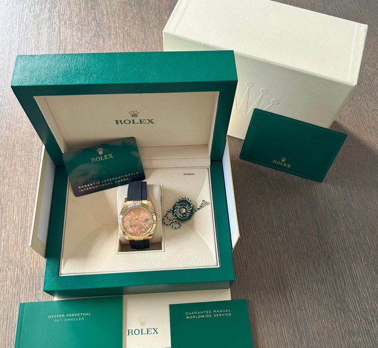 Rolex Sky-dweller Full Set Boite Papier Tat Neuf