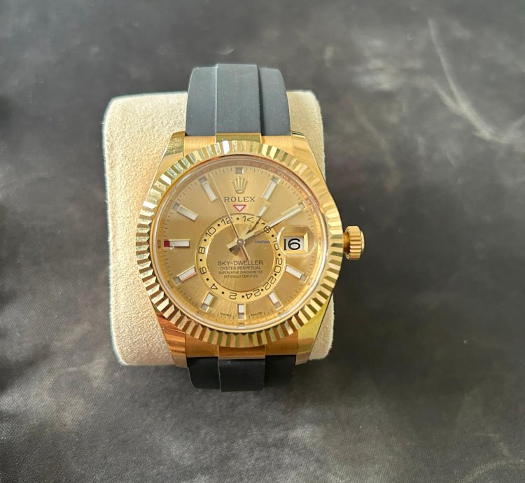 Rolex Sky-dweller Full Set Boite Papier Tat Neuf