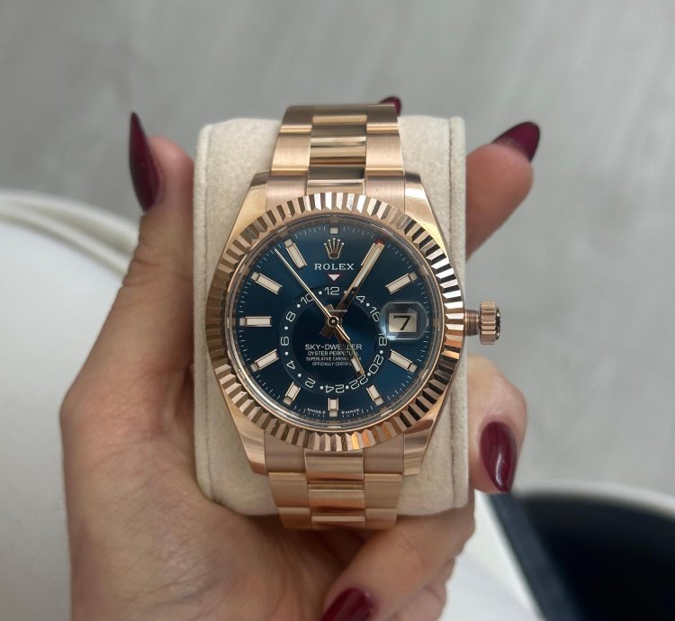 Rolex Sky-dweller Full Set Box Papers Manuals