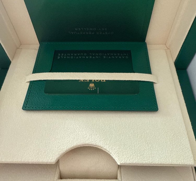 Rolex Sky-dweller Full Set Inclusive Invoice