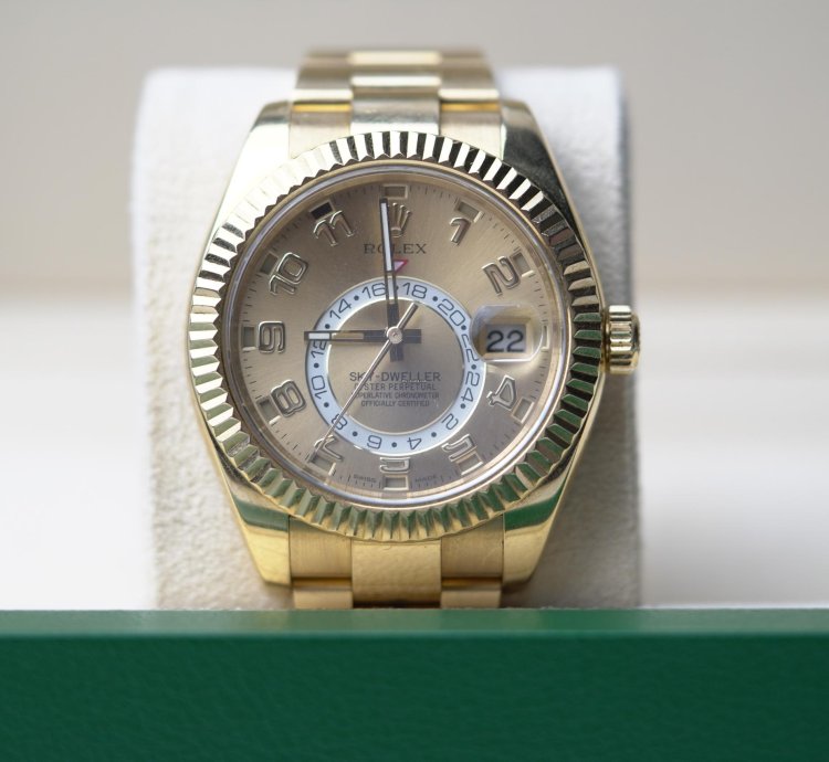 Rolex Sky-dweller Gold Fluted Bezel 42mm Gold Dial Oyster
