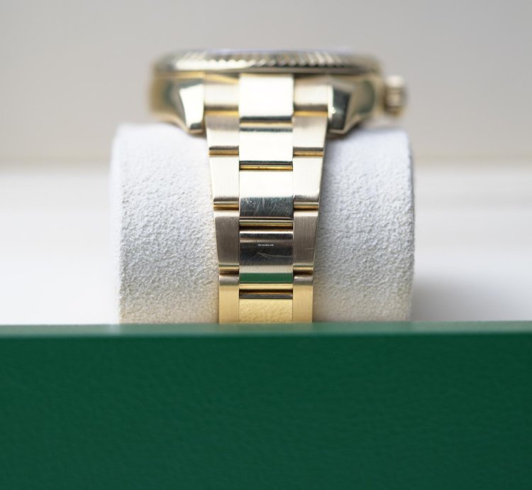 Rolex Sky-dweller Gold Fluted Bezel 42mm Gold Dial Oyster