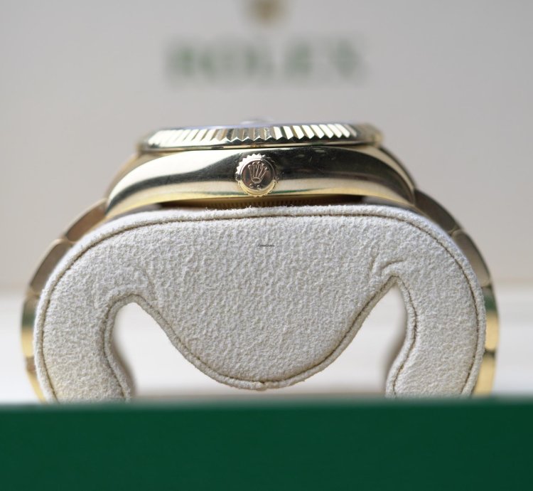 Rolex Sky-dweller Gold Fluted Bezel 42mm Gold Dial Oyster