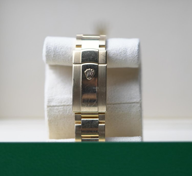 Rolex Sky-dweller Gold Fluted Bezel 42mm Gold Dial Oyster