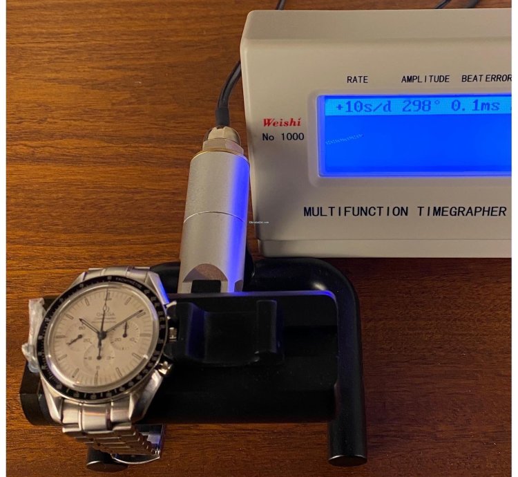 Omega Speedmaster Albino - Extract