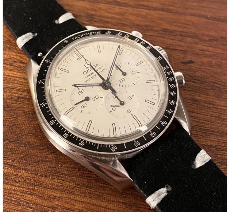 Omega Speedmaster Albino - Extract