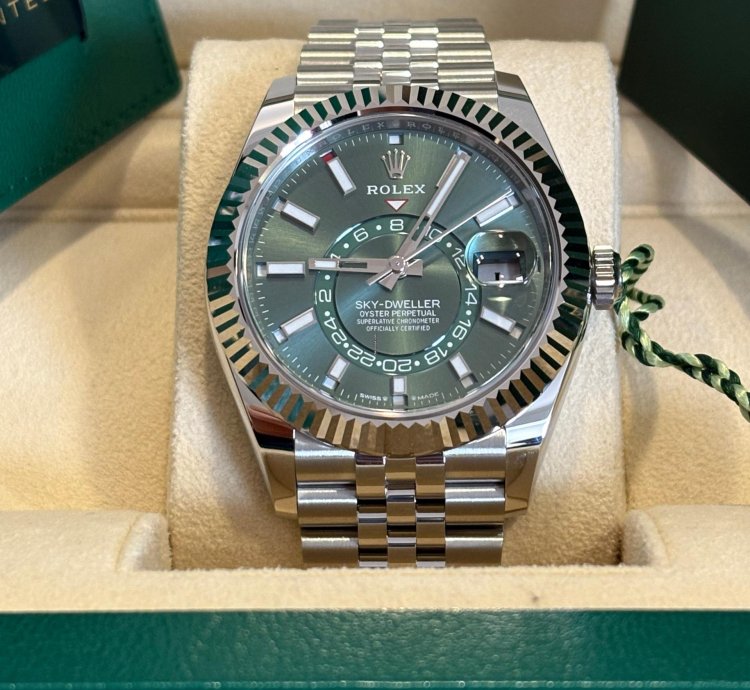 Rolex Sky-dweller Green Dial - Jubillee - 336934 2024
