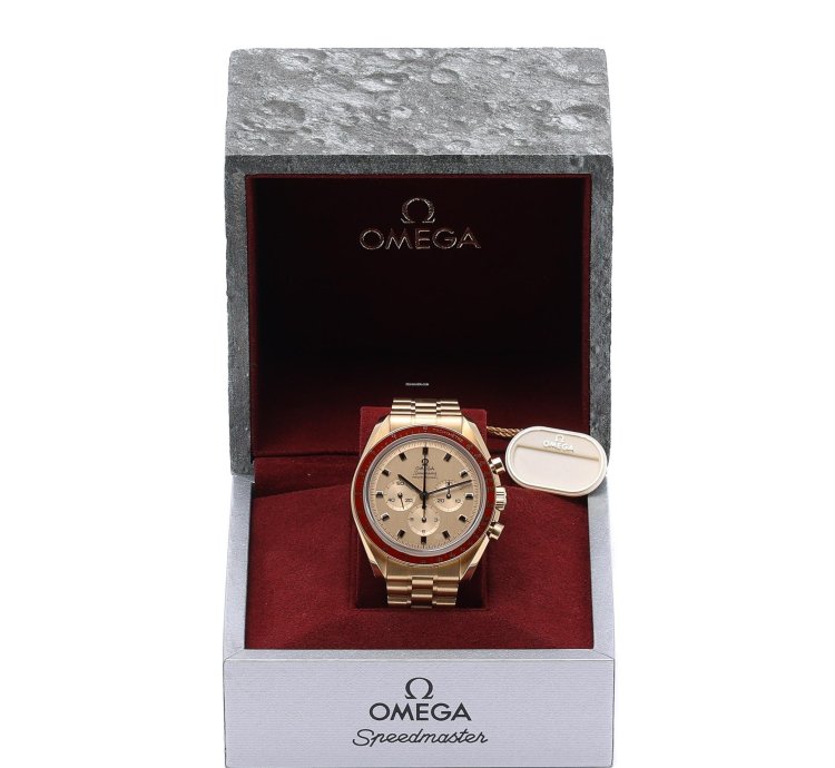 Omega Speedmaster Apollo