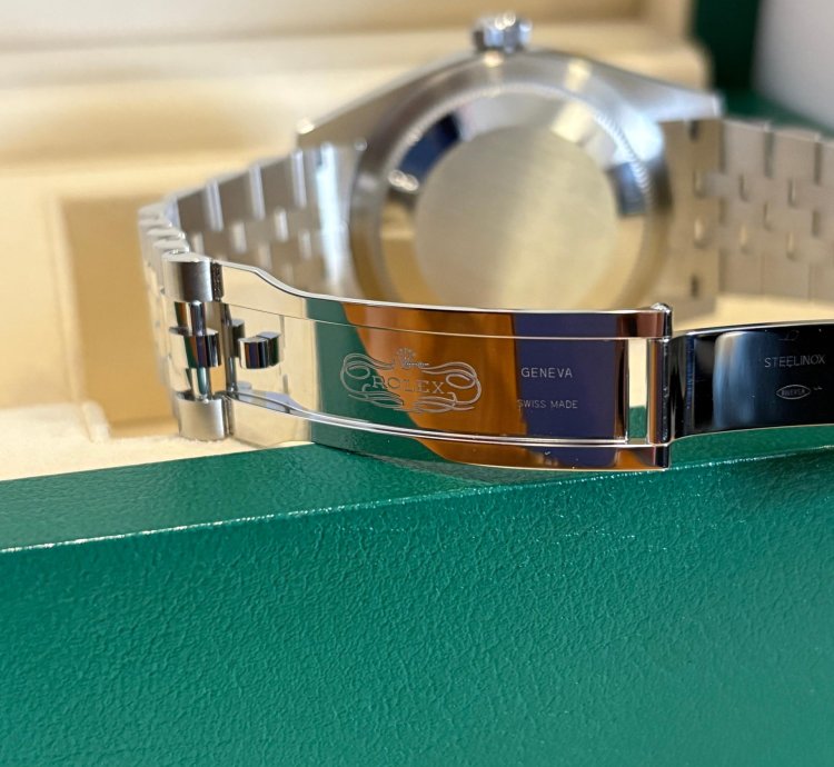 Rolex Sky-dweller Green Dial - Jubillee - 336934 2024