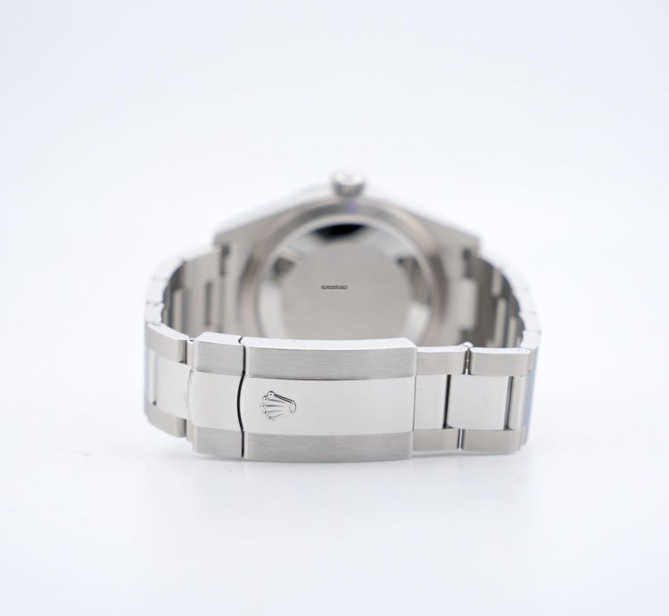 Rolex Sky-dweller Green Dial - Unworn - Box Papers 336934 2025