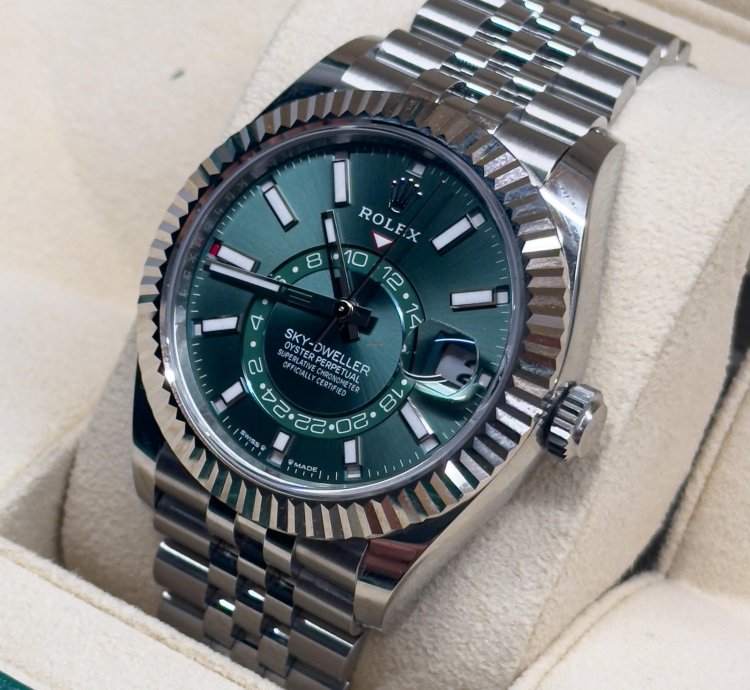 Rolex Sky-dweller Green Dial 2024