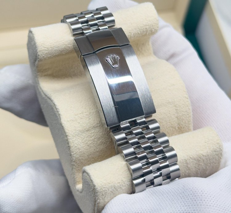 Rolex Sky-dweller Green Dial 2024