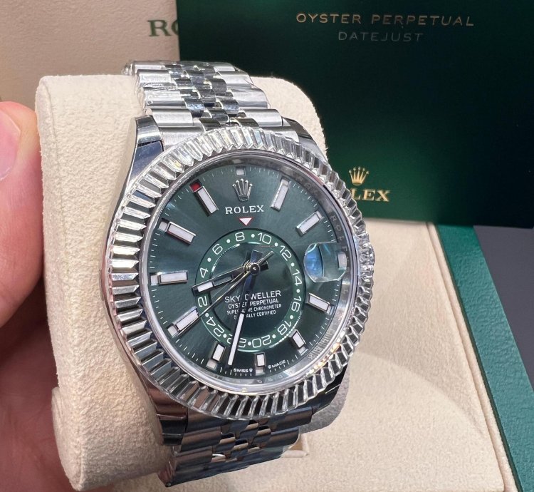 Rolex Sky-dweller Green Dial Jubilee