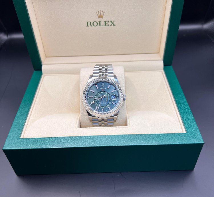 Rolex Sky-dweller Green Dial Jubilee