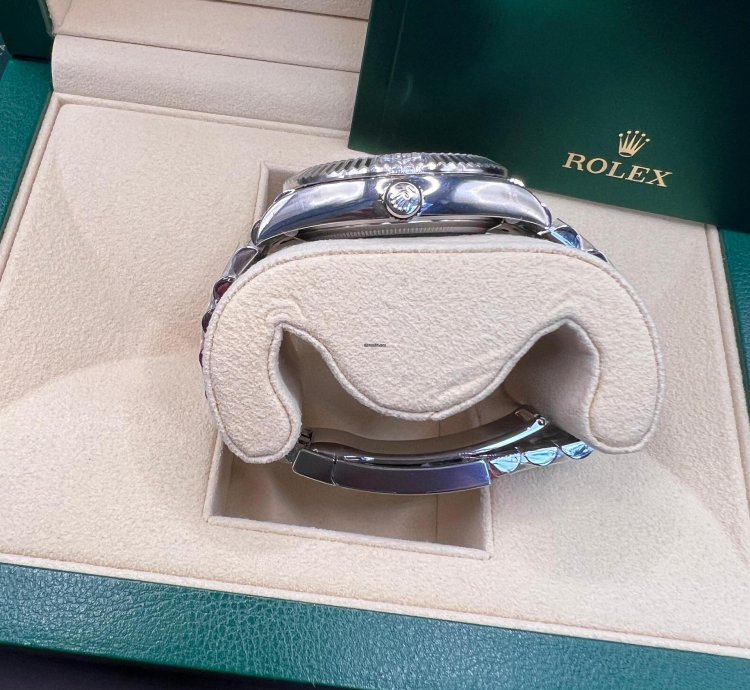 Rolex Sky-dweller Green Dial Jubilee