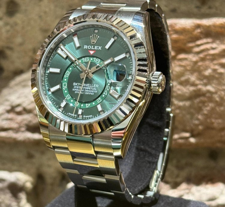 Rolex Sky-dweller Green Dial Neu Ungetragen Aus 2024
