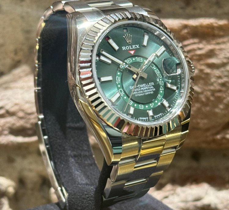 Rolex Sky-dweller Green Dial Neu Ungetragen Aus 2024